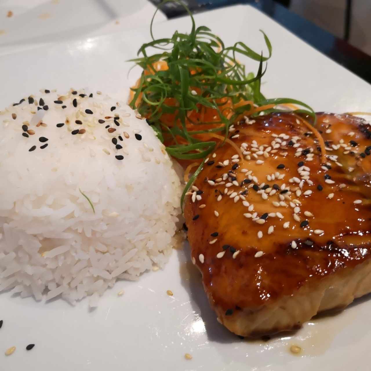 Salmón teriyaki