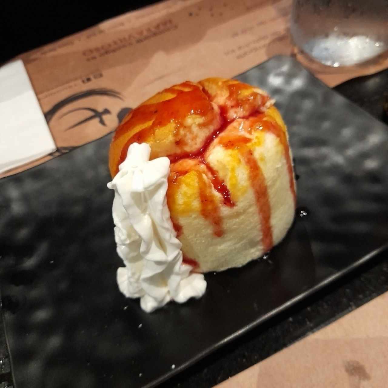 cheesecake japonés de frutos rojos