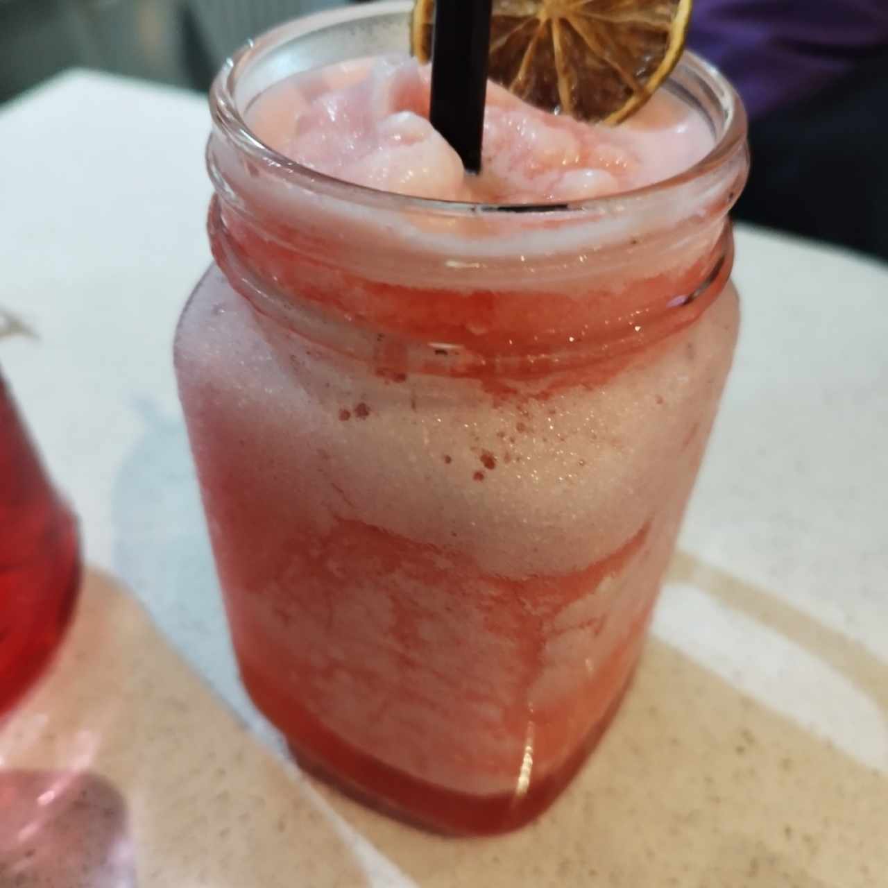 limonada de frutos rojos