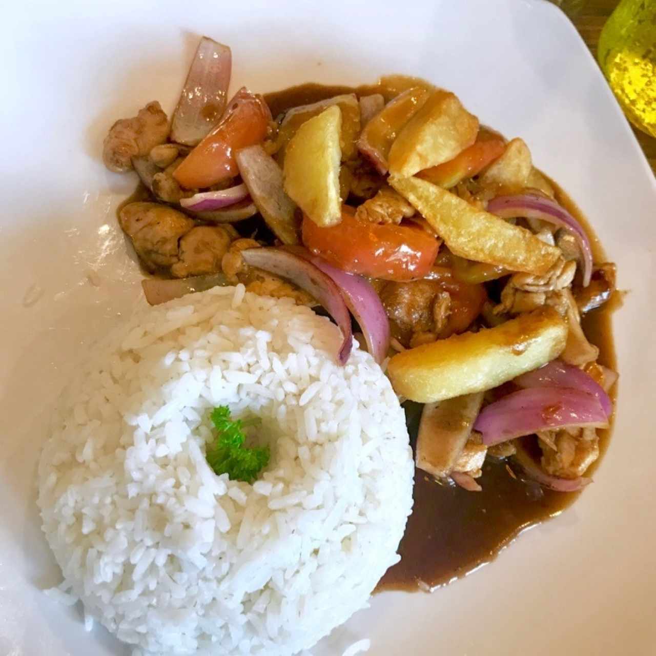 pollo saltado