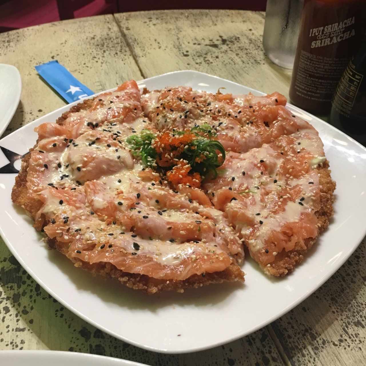 sushi pizza de salmon