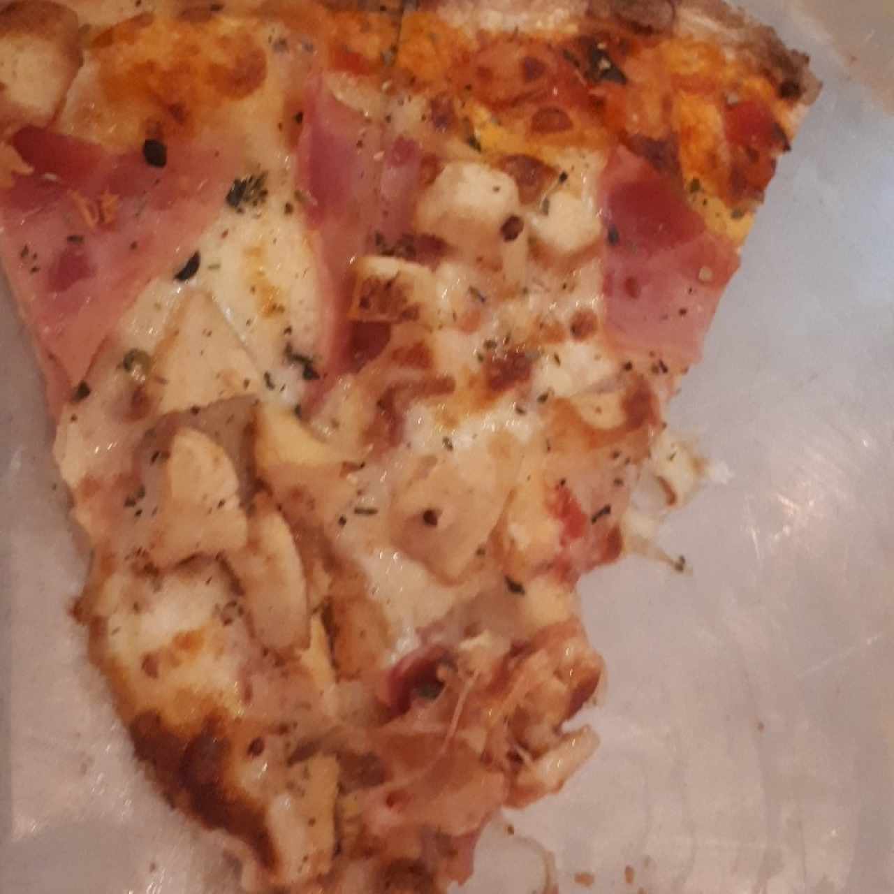 pizza de pollo  con extra de jamón 