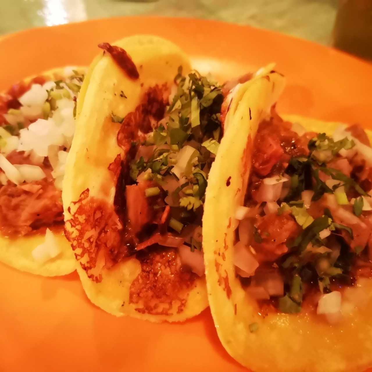 Tacos mixtos: Cochinita Pibil y Birria