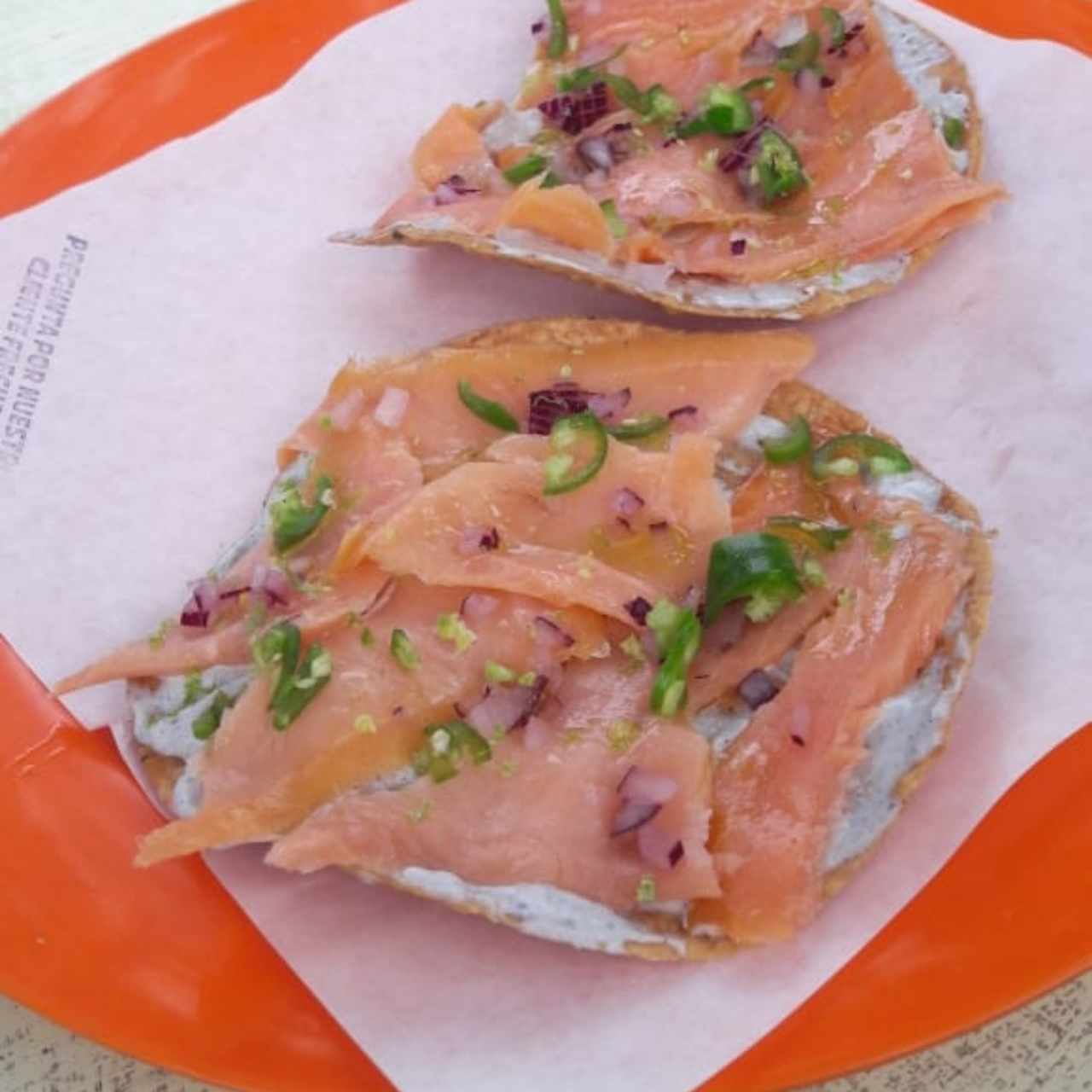 tostadas de salmón 