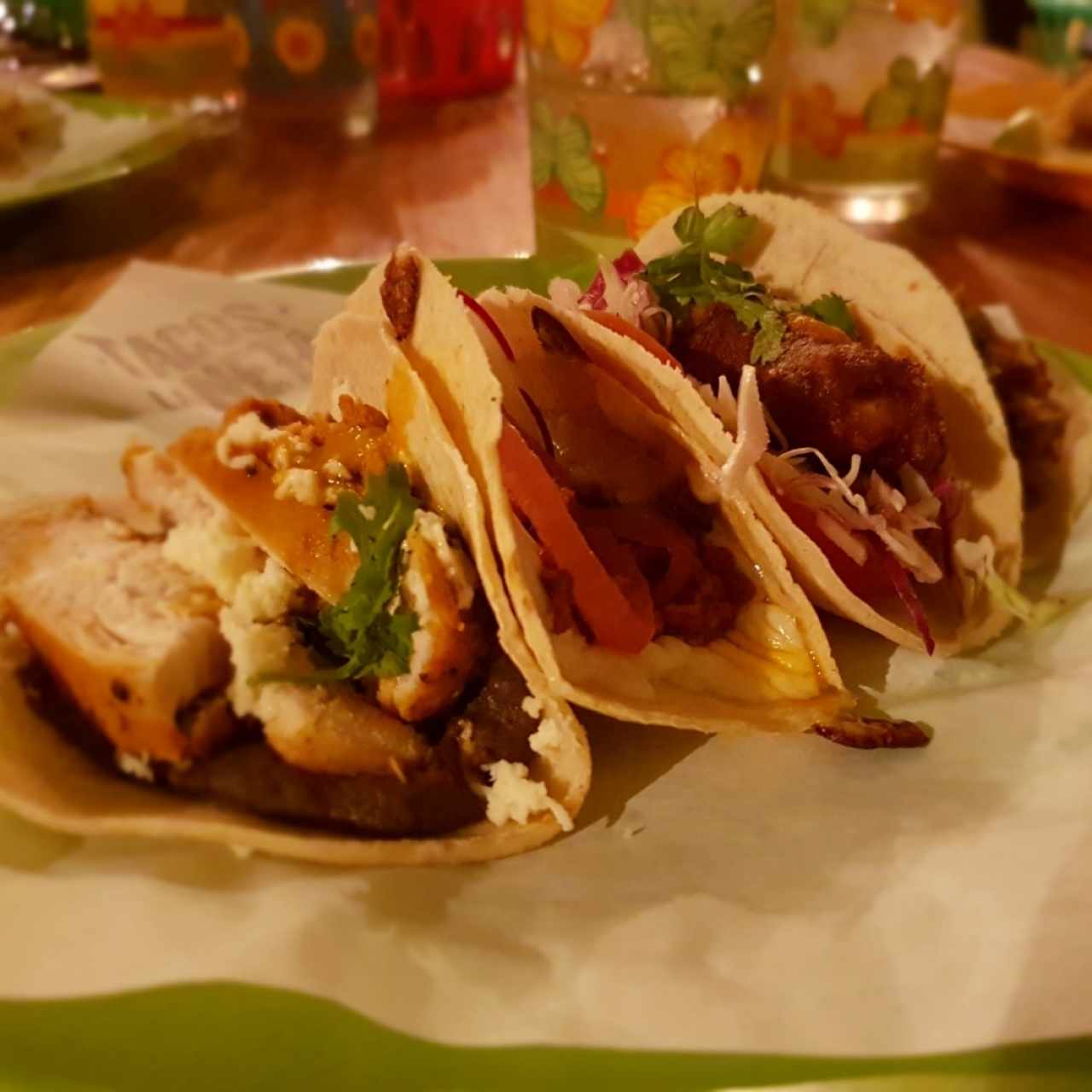 Tacos Tropicales: Pollo pistolero + Chorizo Queso + Mariachi Chorrillo + Carnitas