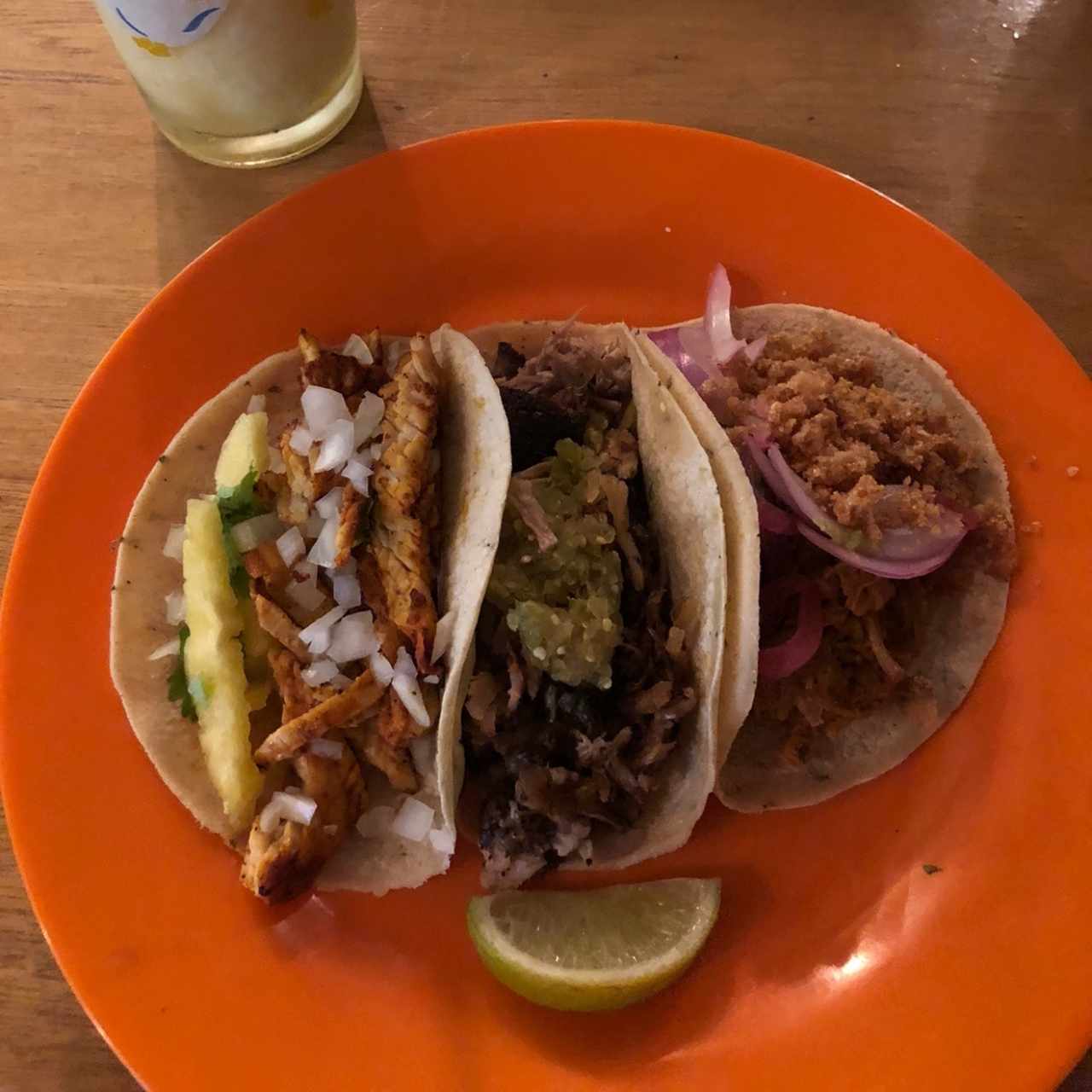 Tacos Tropicales (Pastor, Cochinillo y Cochinita pibil)