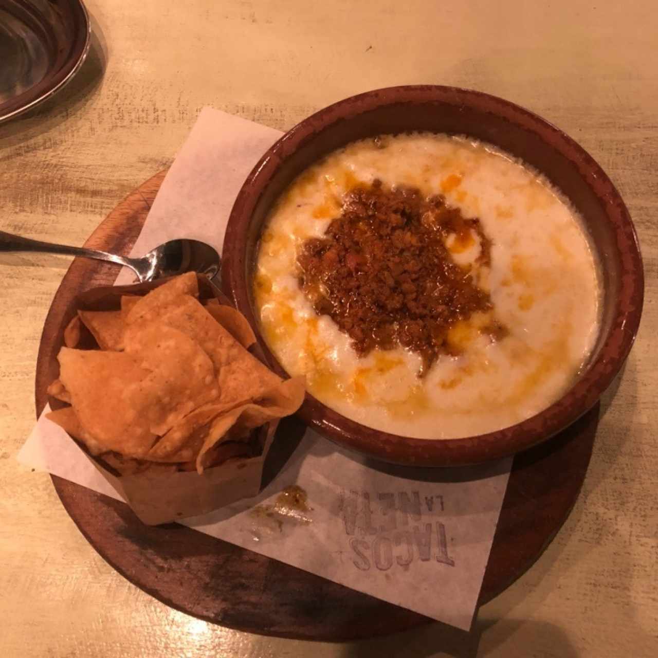 queso y chorizo