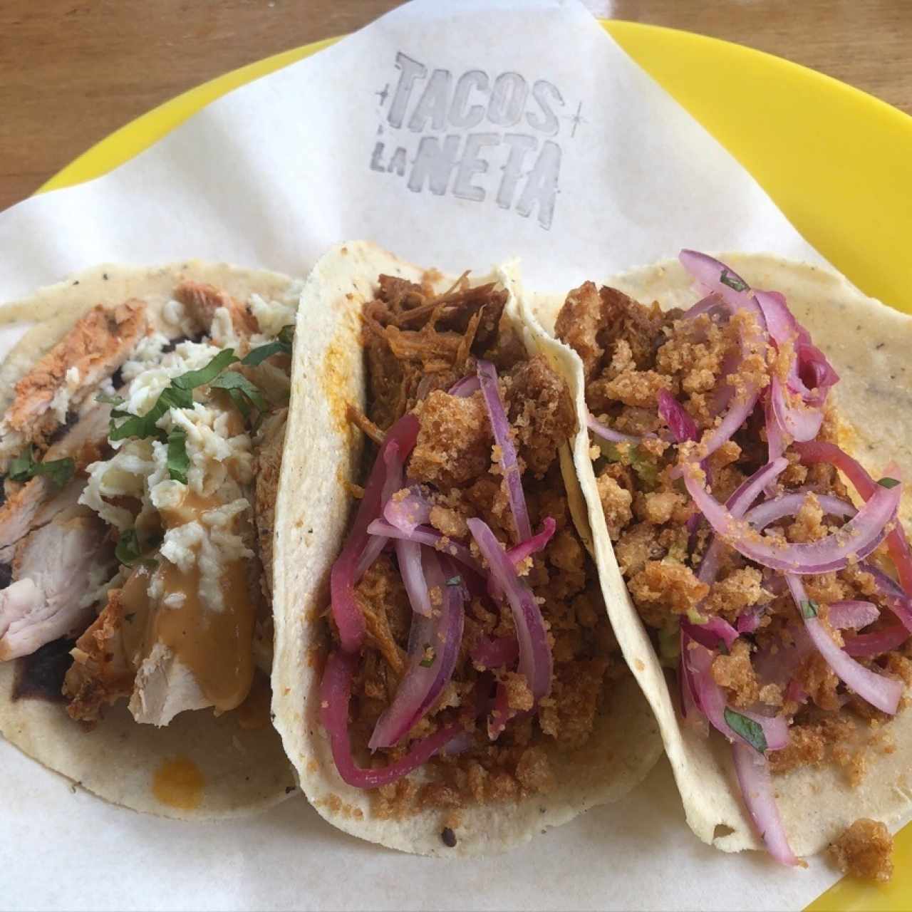 Tacos: Pollo Pistolero y Cochinita Pibil 