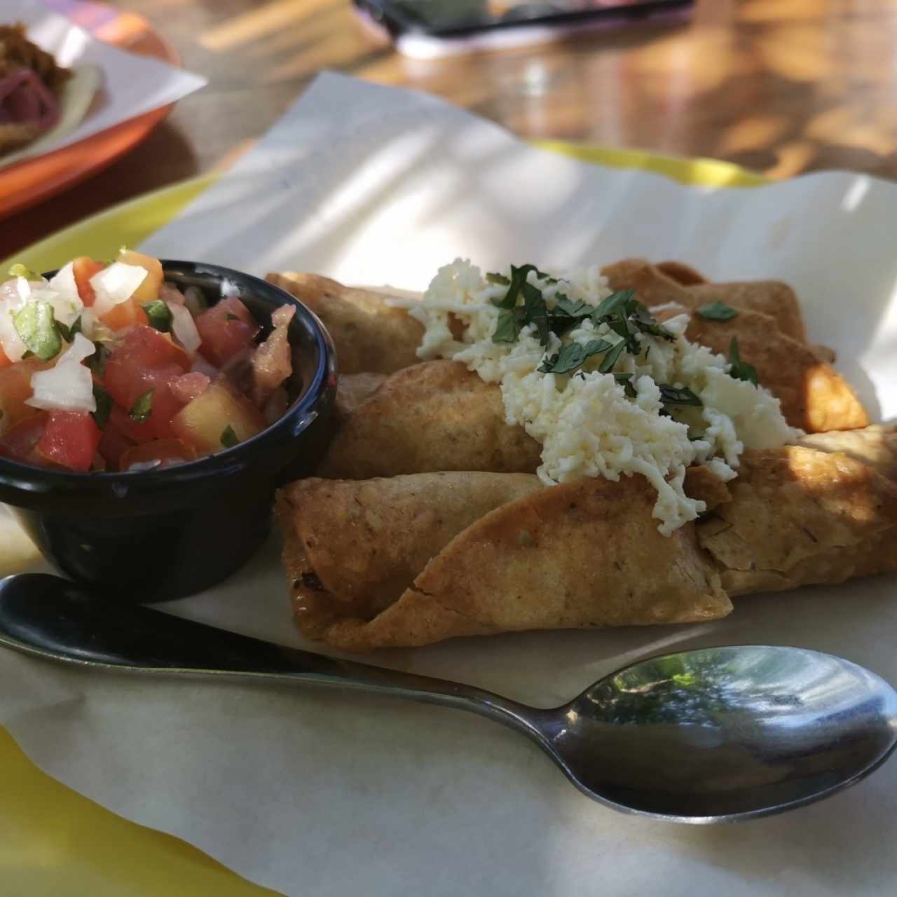 flautas de pollo con queso