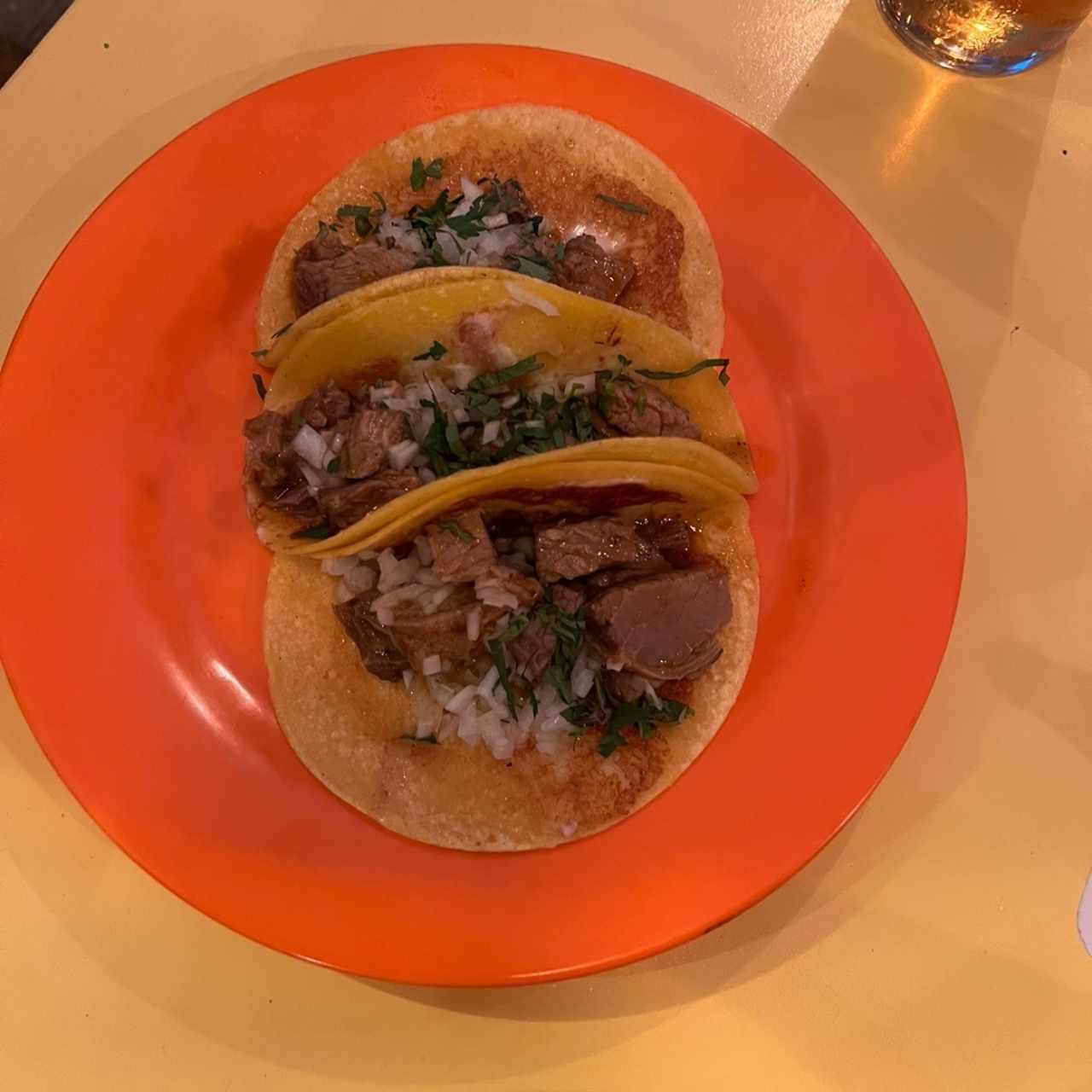 Tacos de birria de res