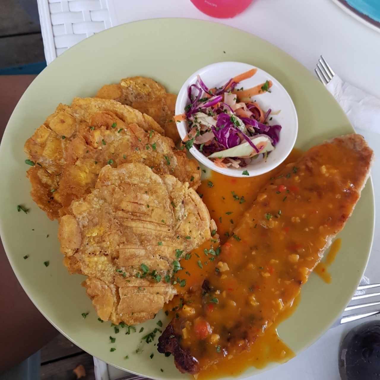 Filete de pollo al ajillo