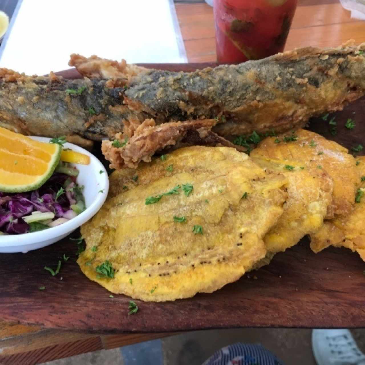 pescado frito con patacones