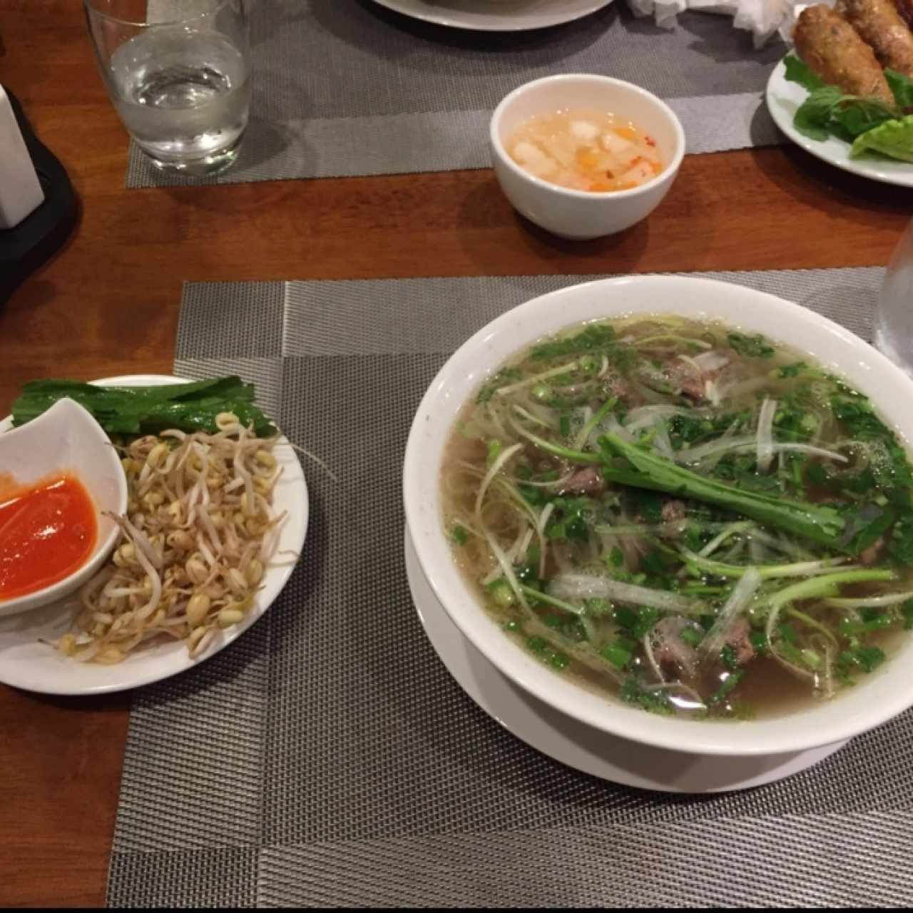 pho de res salteada 