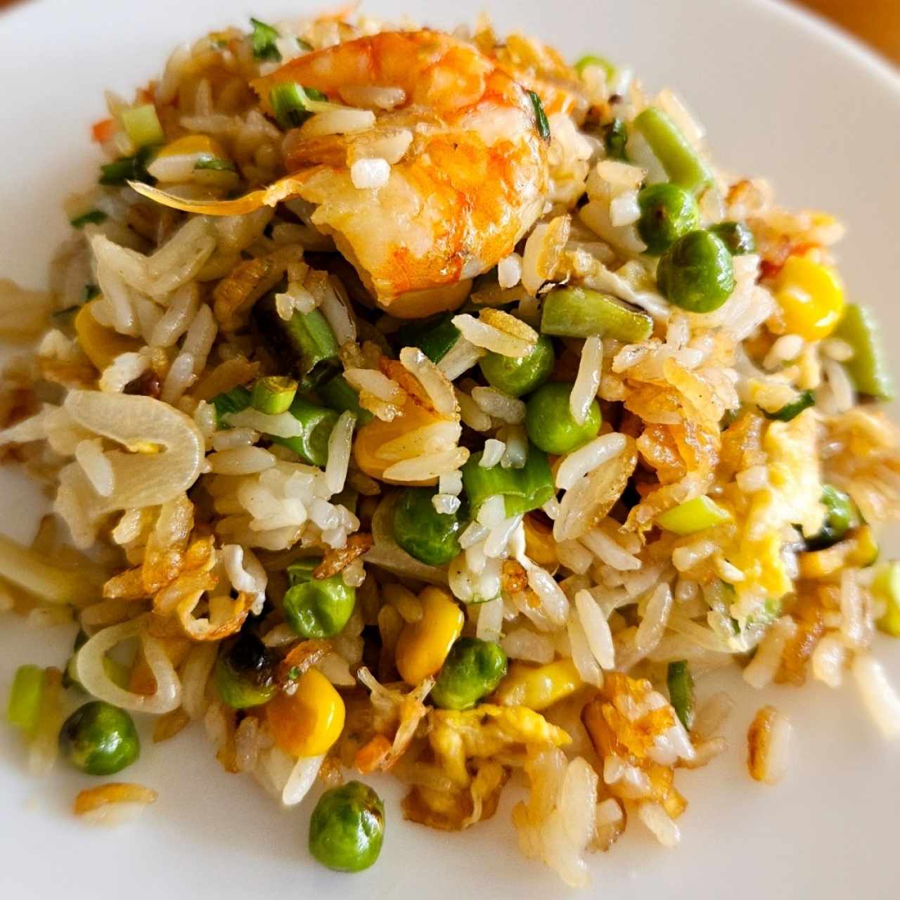 arroz frito con camarón 