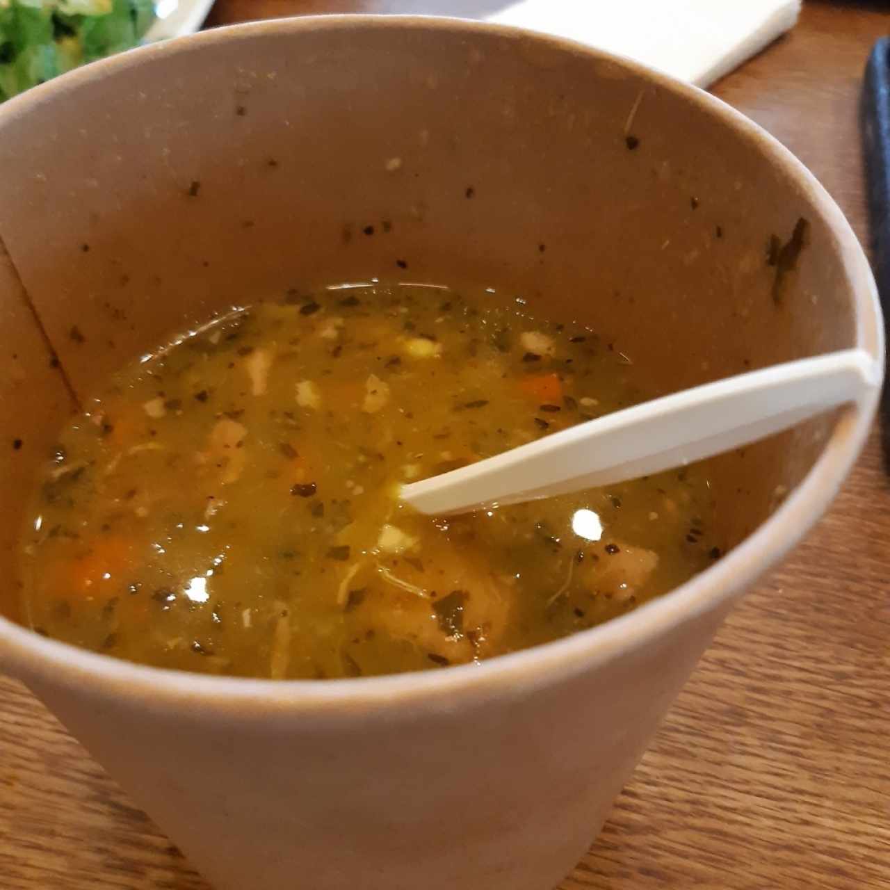 sopa de pollo