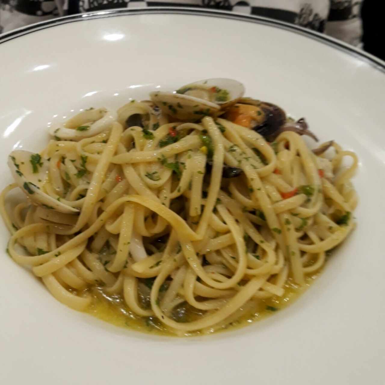 Pasta al óleo con mariscos