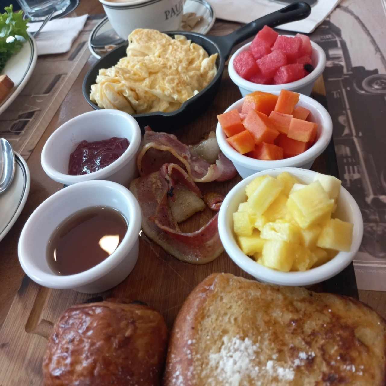 Notre Fameux Croissant aux Oeufs