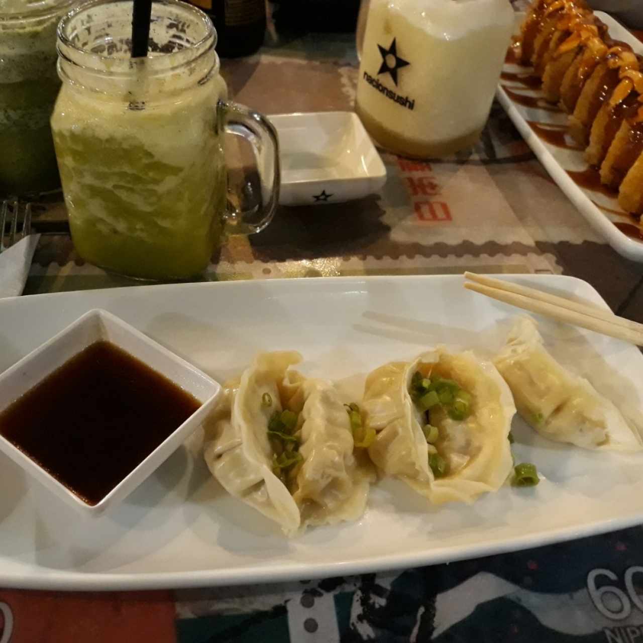 Gyozas de pollo con jugo nación