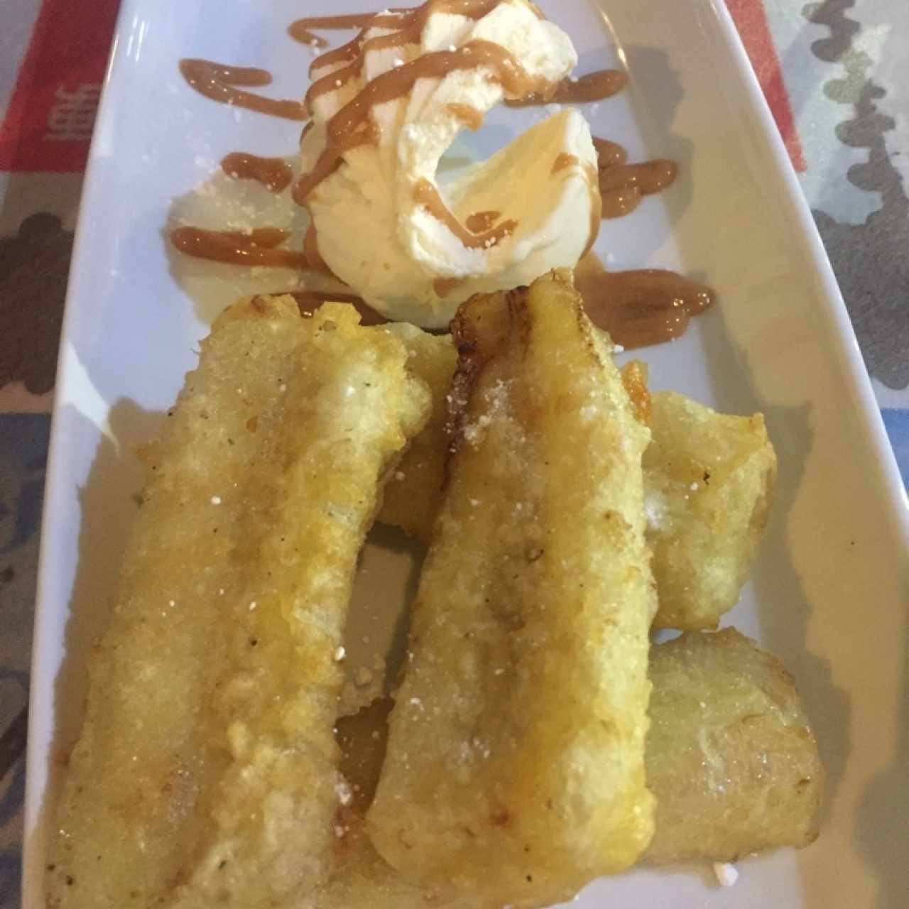 banana tempura con Helado