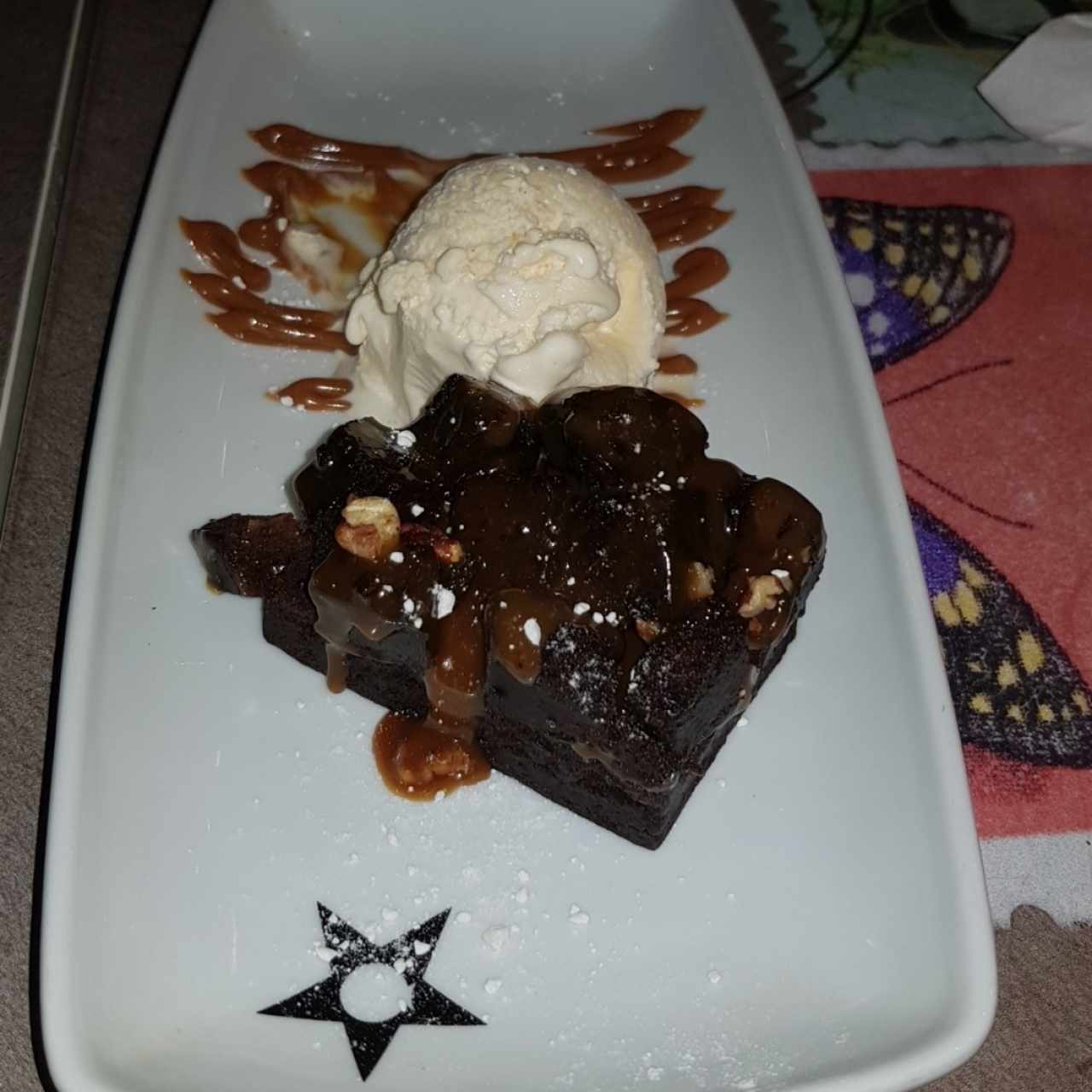 brownie con helado 