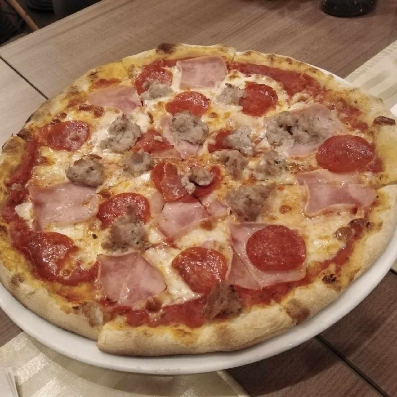 Pizza chorizo y pepperoni