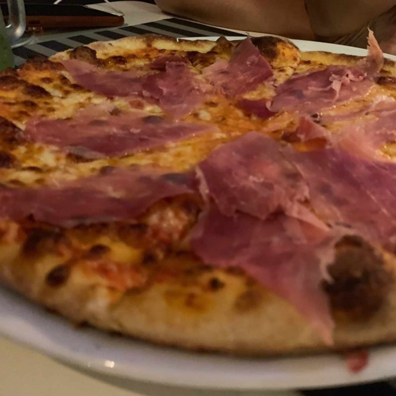 Pizzas Clásicas - Prosciutto Crudo