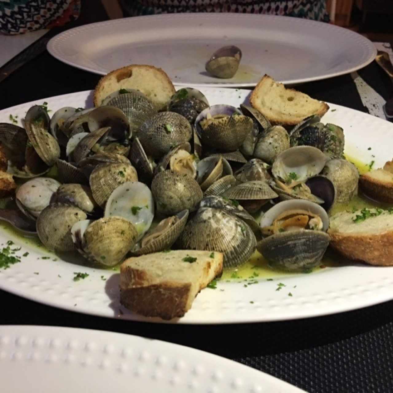 Vongole al vino bianco