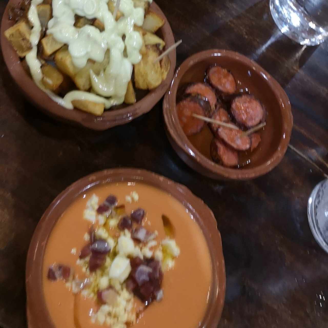 Patatas Alioli, Chorizo infierno y Salmorejo