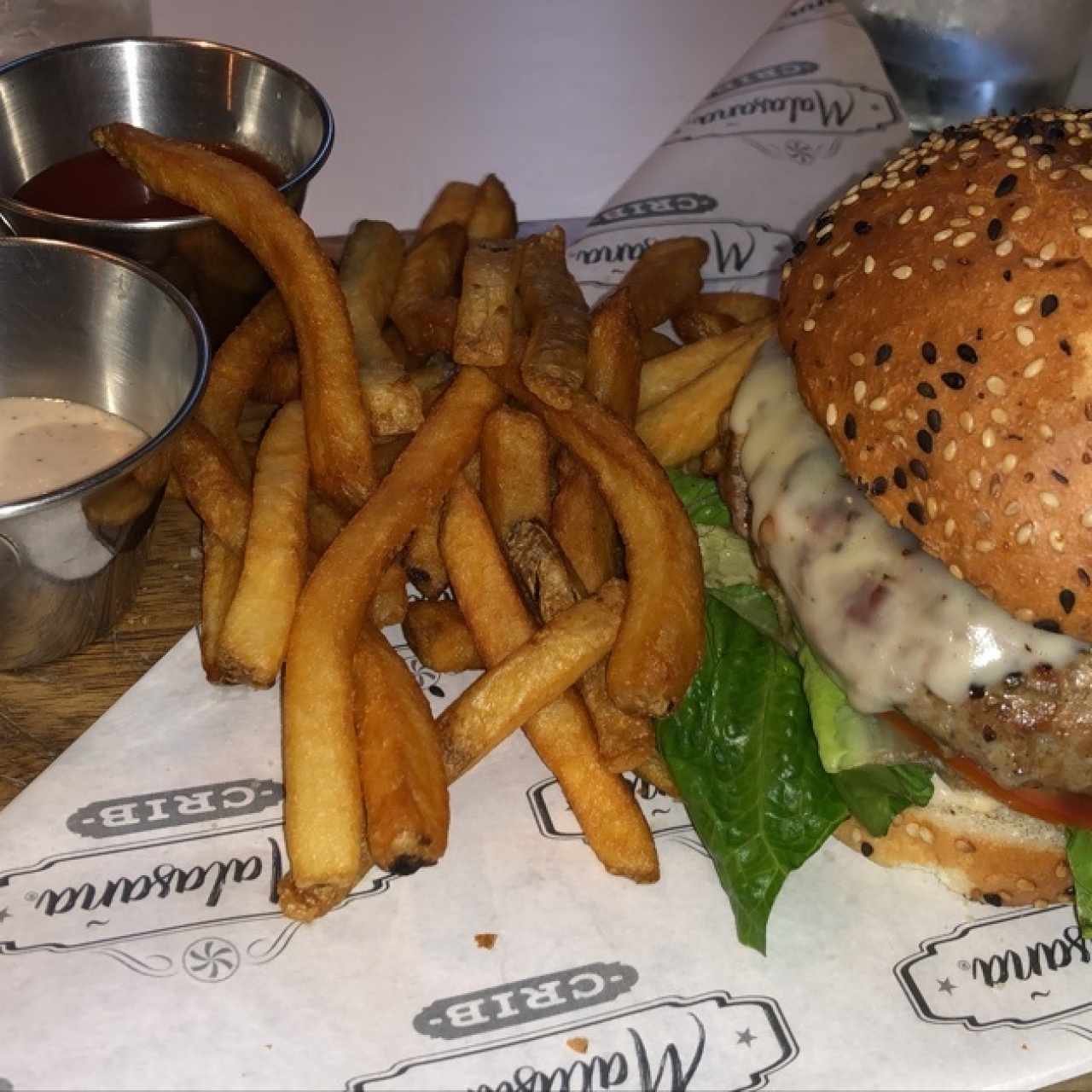 Platos Fuertes - Hamburguesa Malasaña (1/2L)