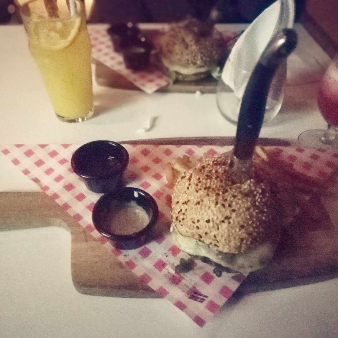 Platos Fuertes - Hamburguesa Malasaña (1/2L)