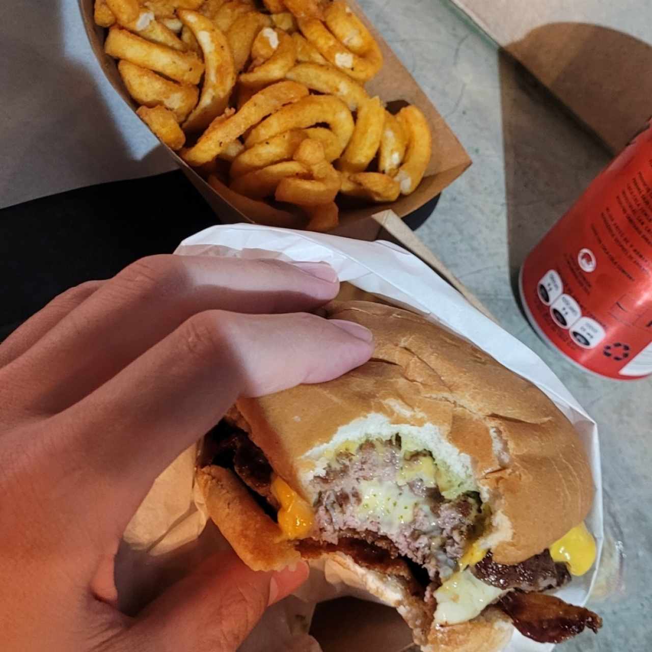 hamburguesa con chimichurri
