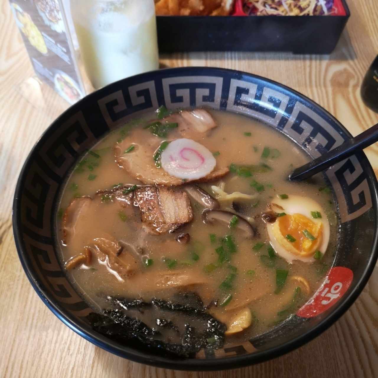 Koteri tonkotsu