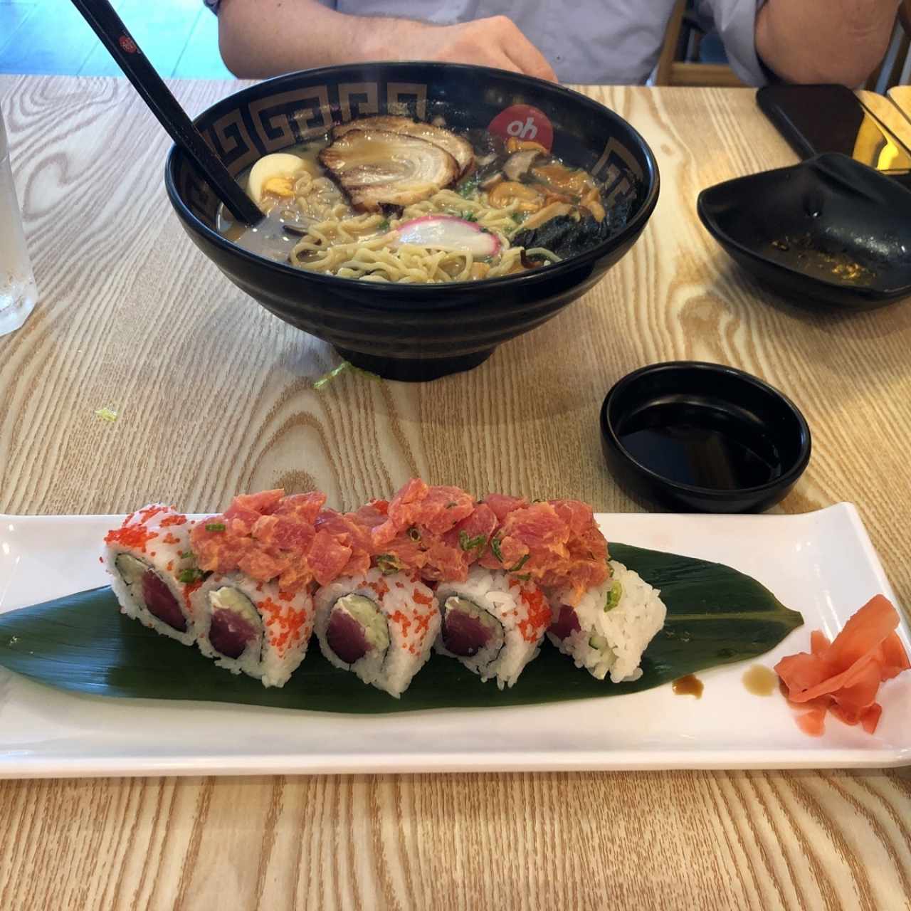 ramen y sushi delicioso !!!