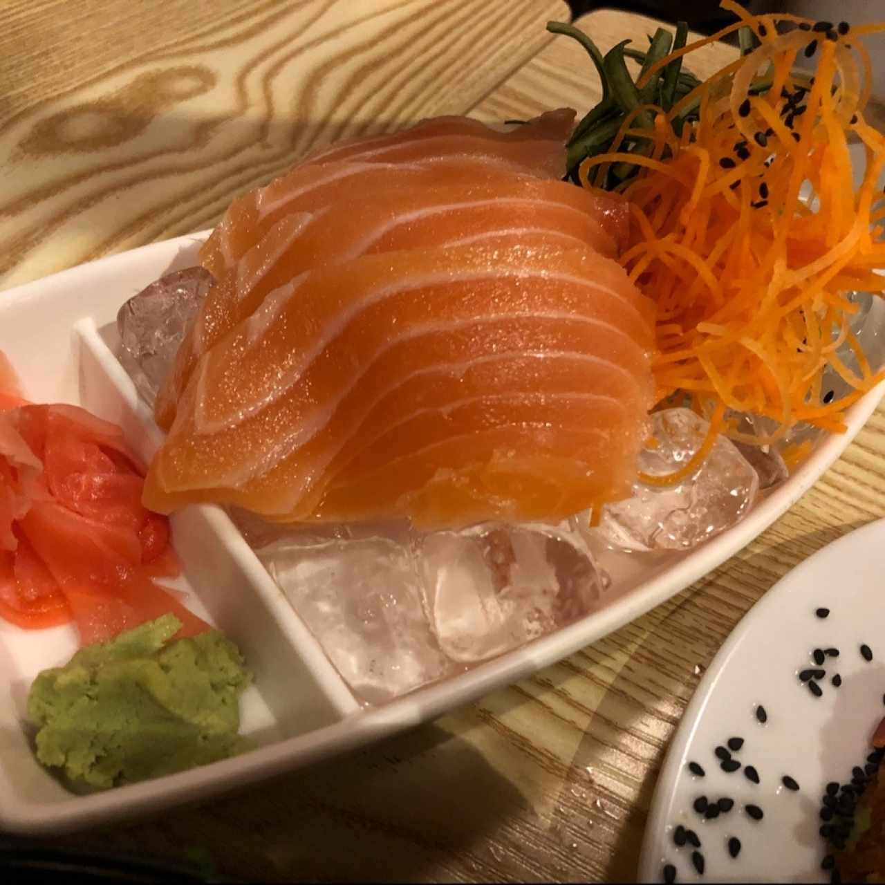 Sashimi de salmón