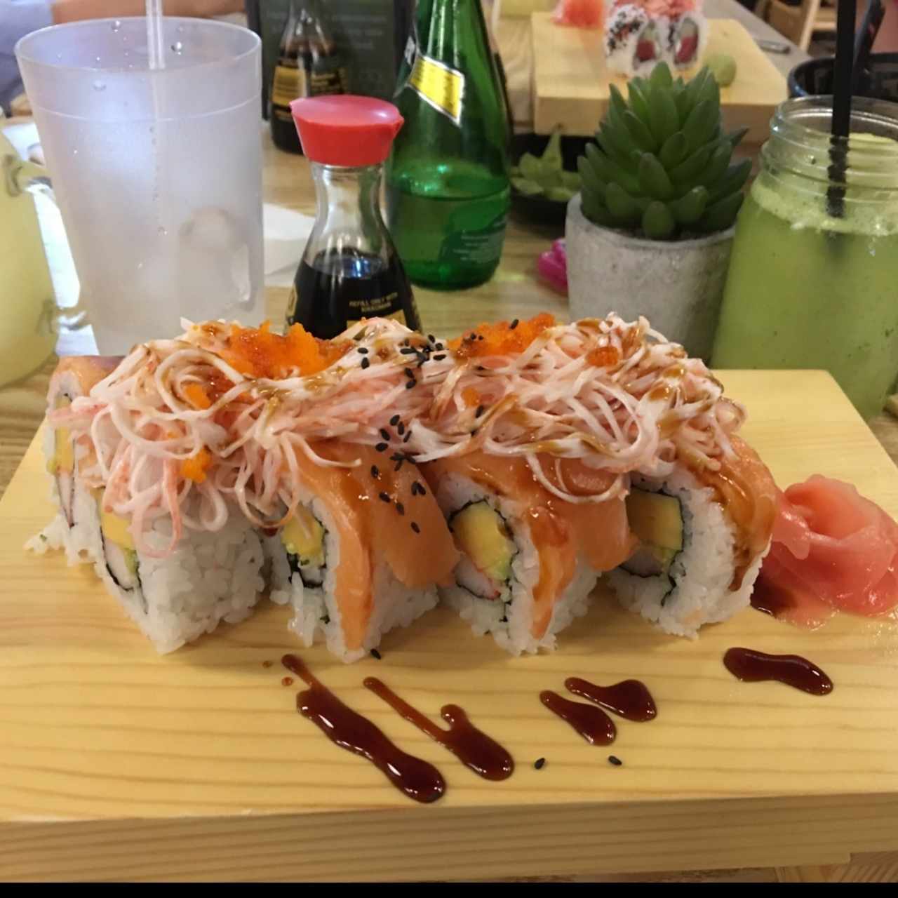 Salmón Lava Roll