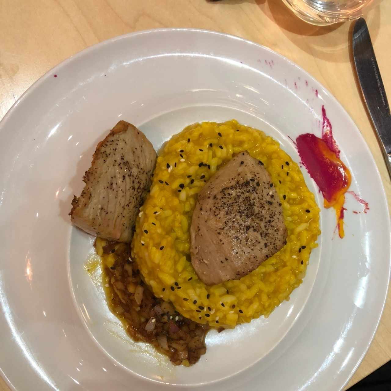 atún sellado con risotto de zapallo