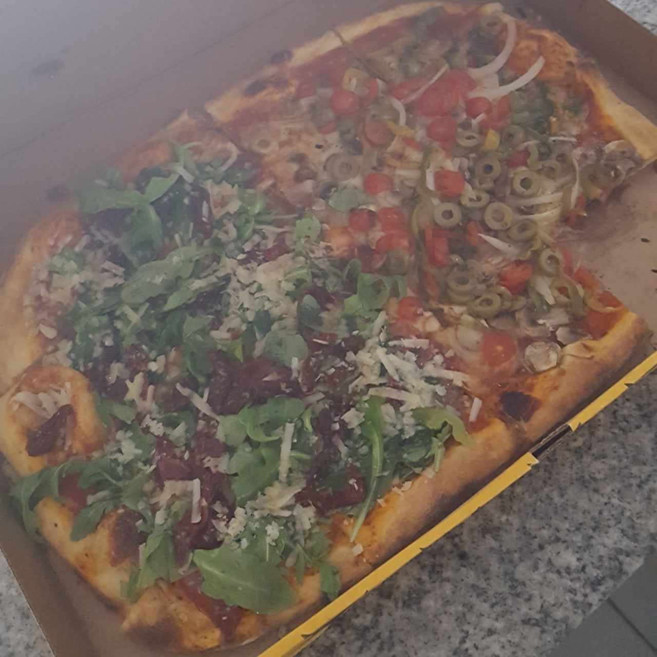 pizza caprichosa y mitad huerto