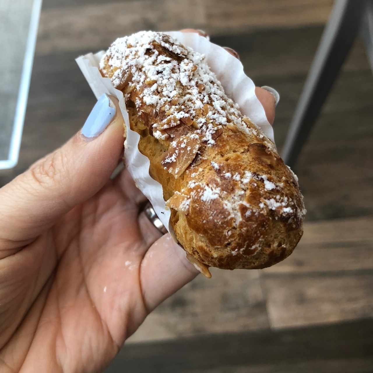 eclair de almendra