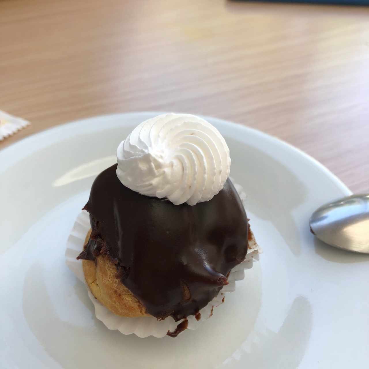 profiterol de chocolate