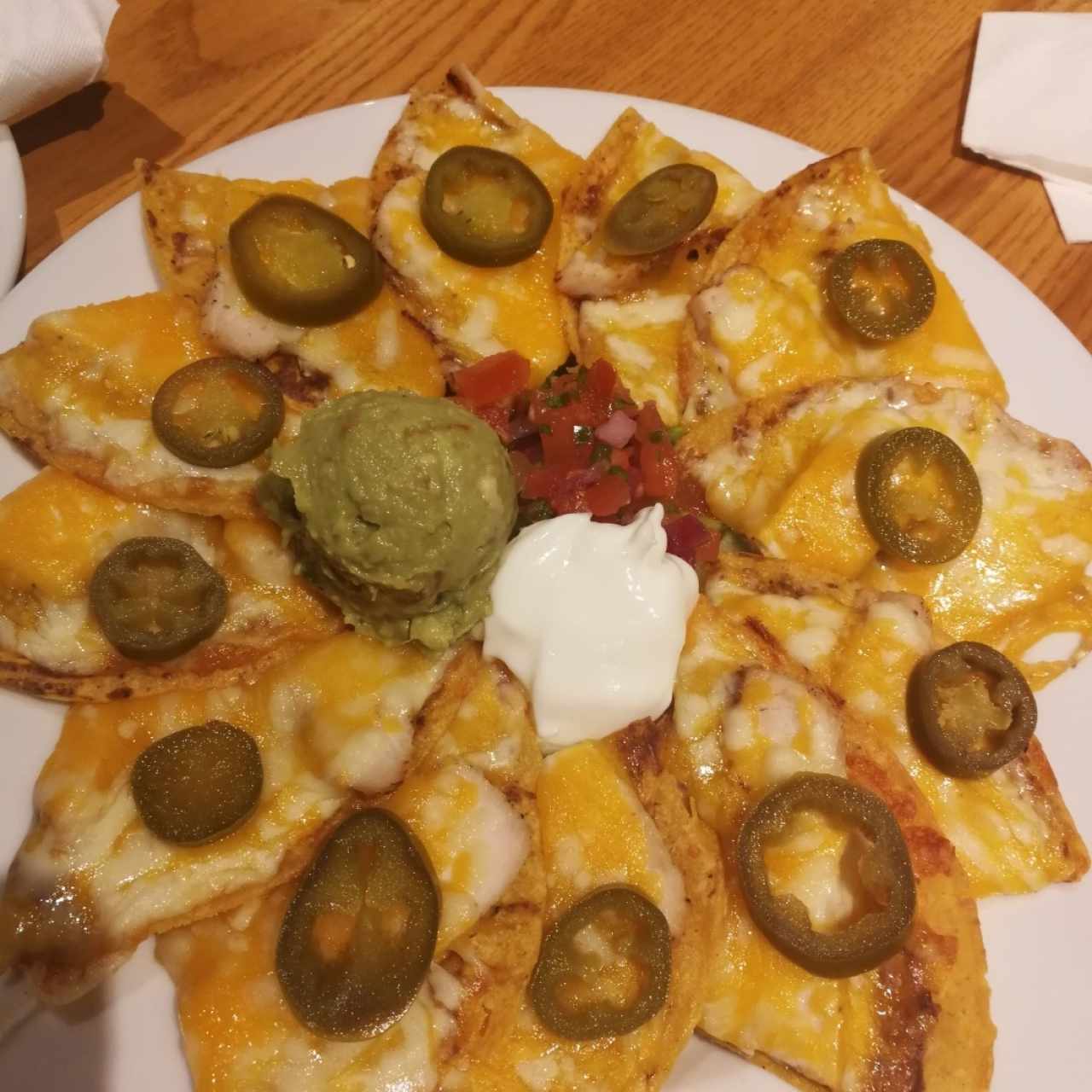 classic nachos con 