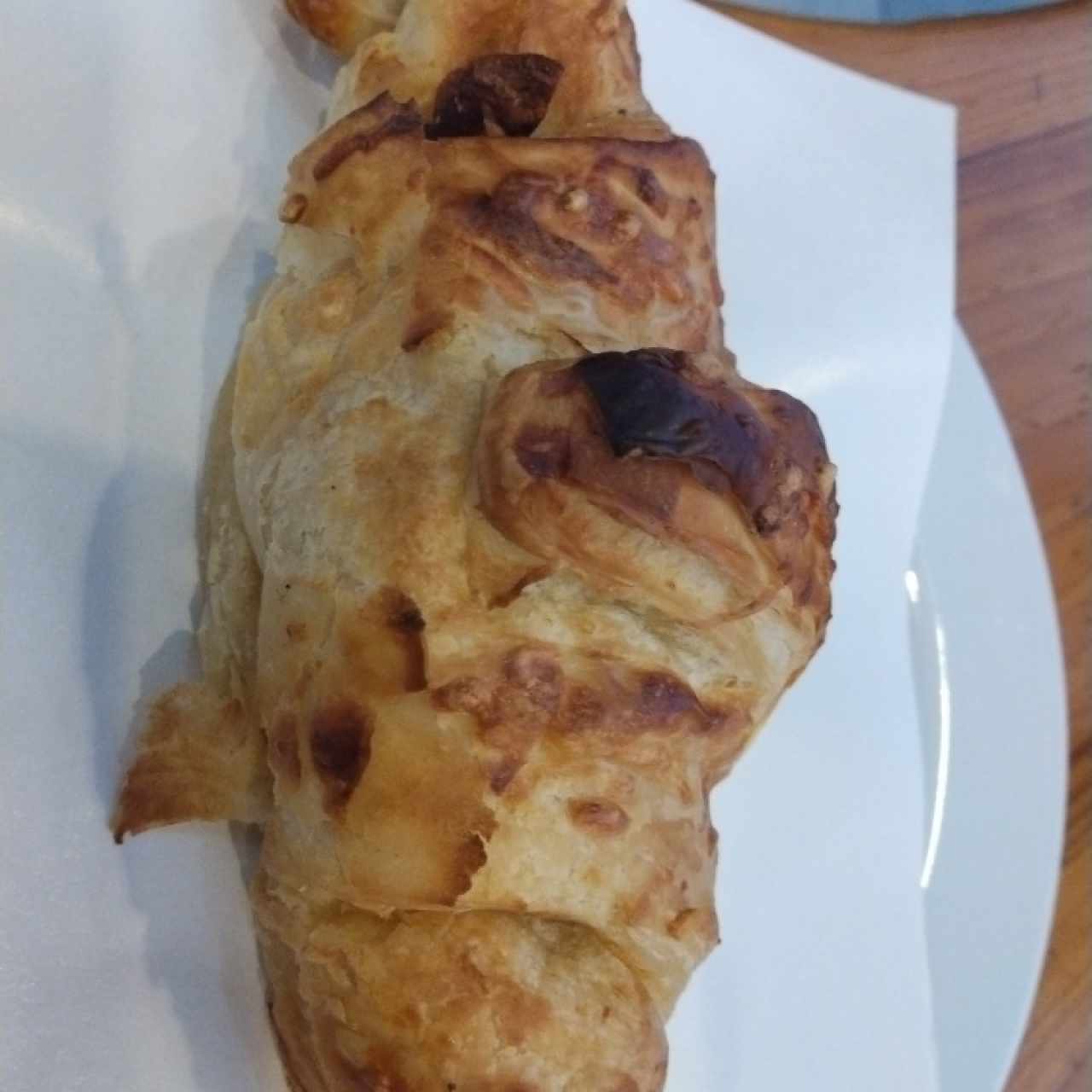 Croissant de jamón y queso