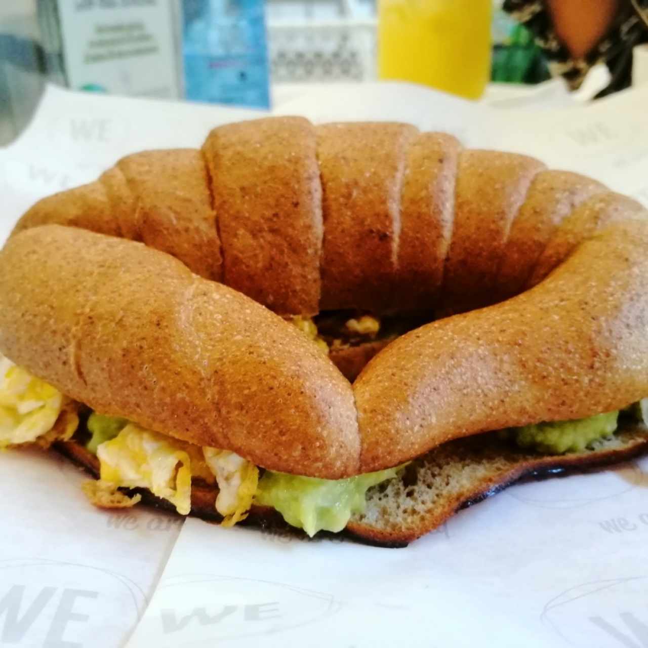 Crossaint de Huevo y Aguacate