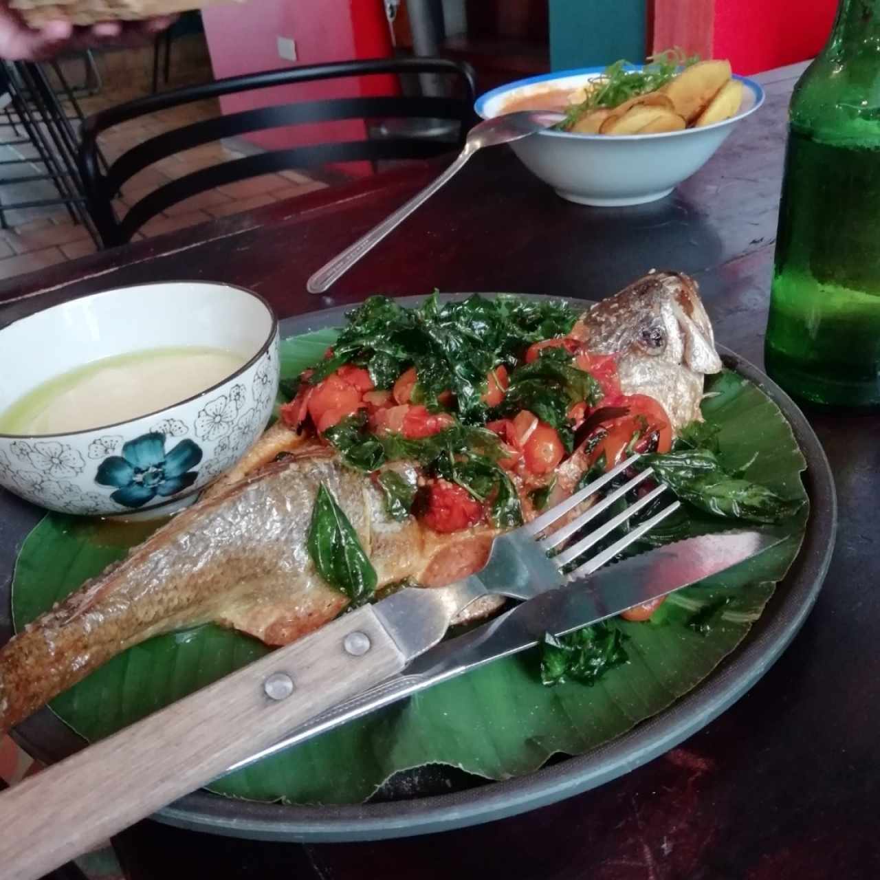 pescado al horno con puré de papas