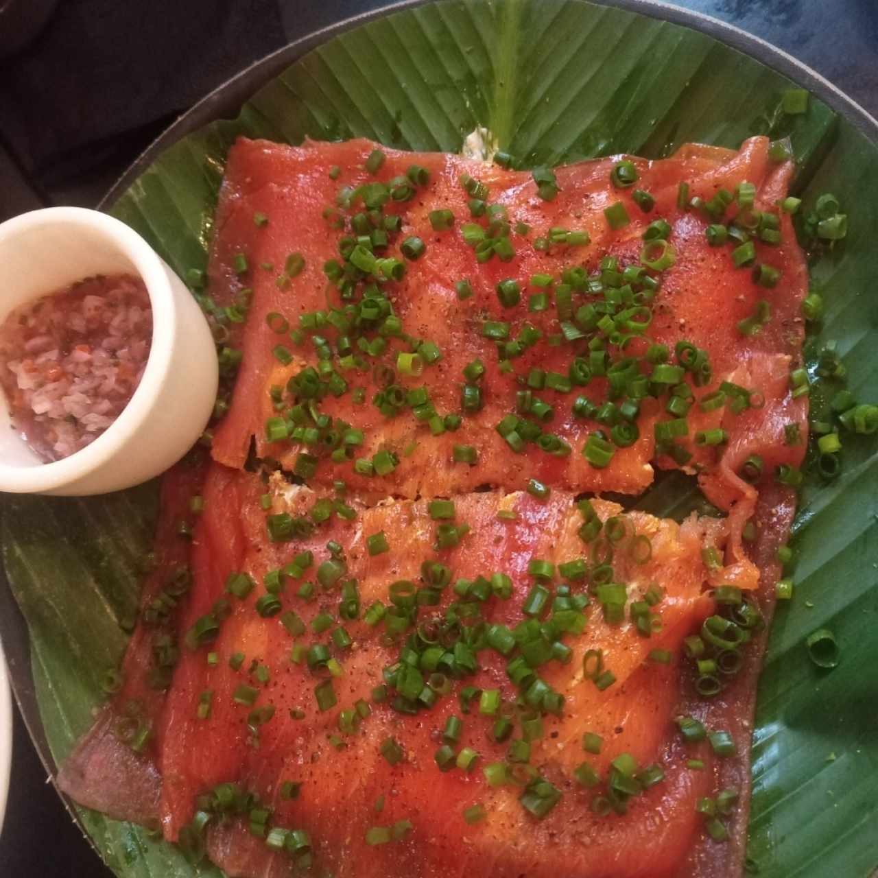 Yuca tostada con Carpaccio de Atún 