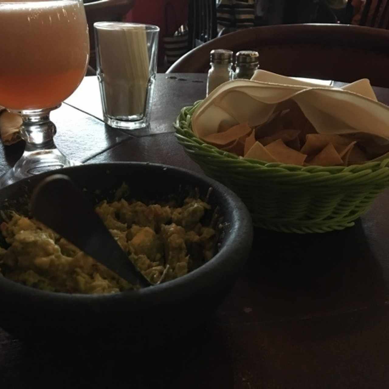 Guacamole con chips