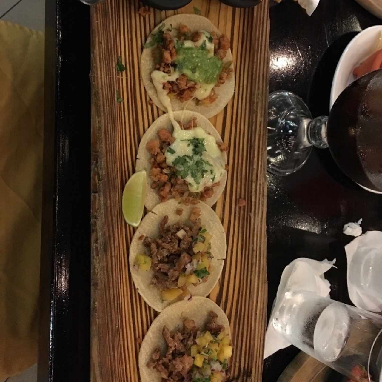 Tacos de chorizo y al pastor