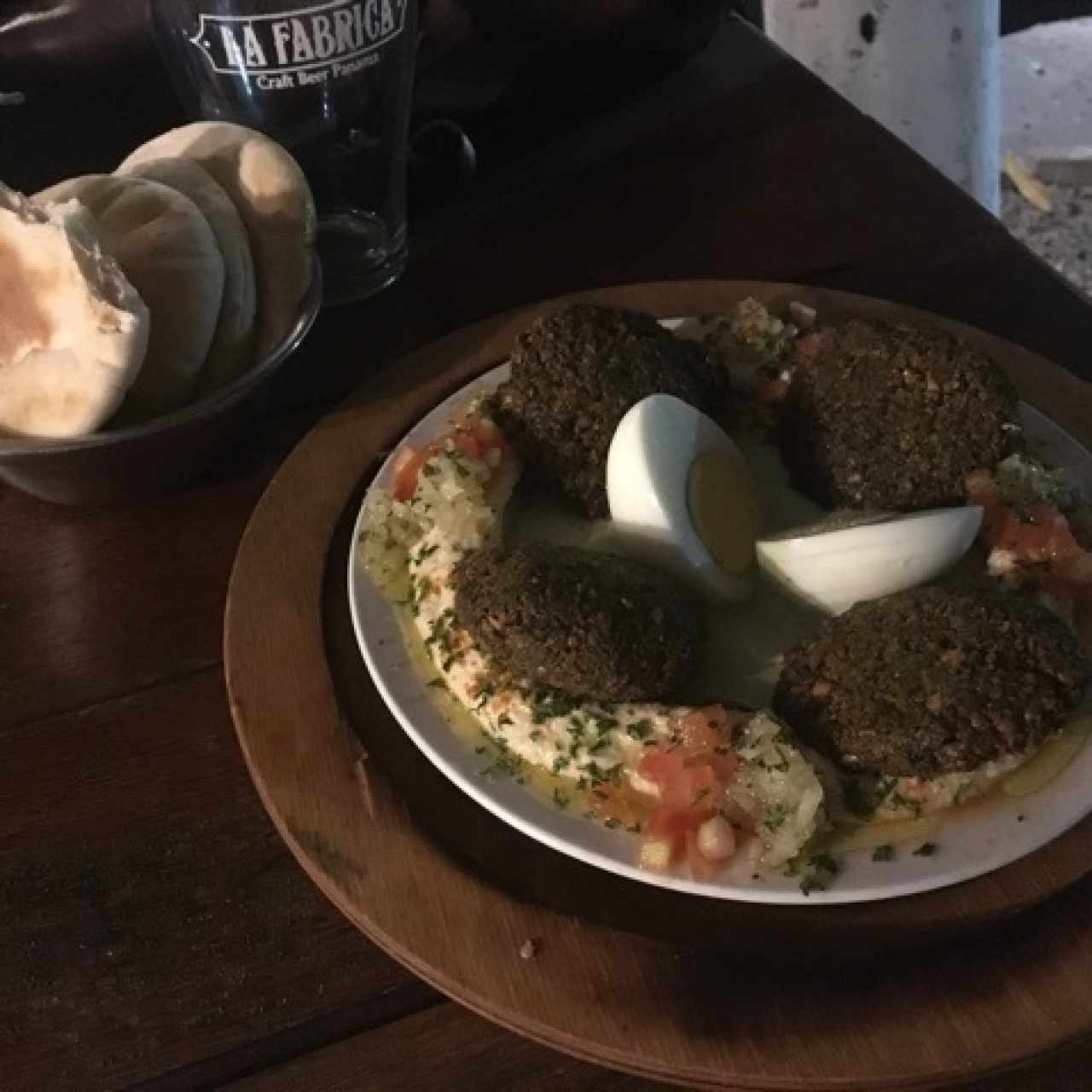 hummus falafel 