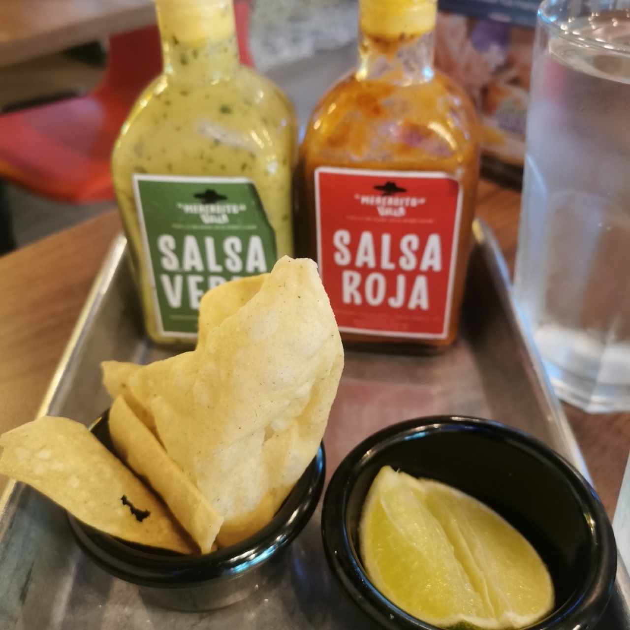 Nachos sencillos+ salsa verde y roja