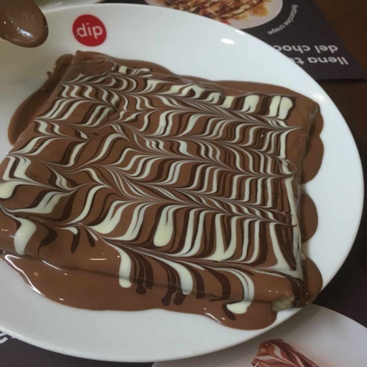 crepe de brownie con 3 chocolates