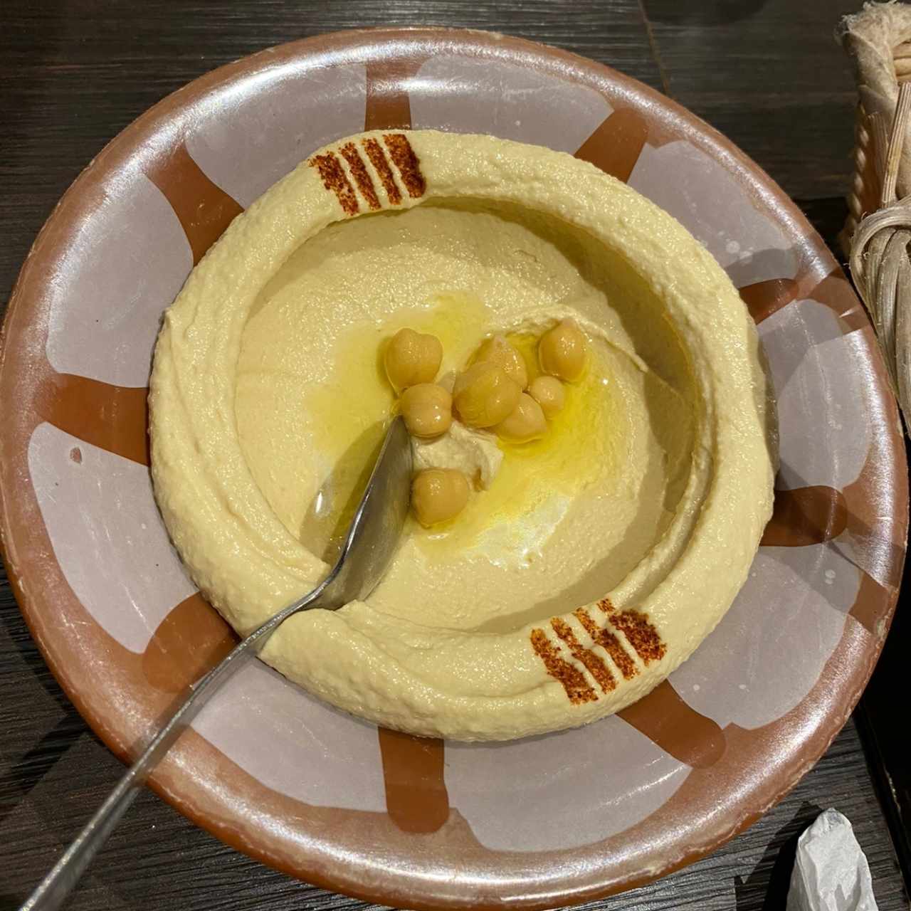 Platos Recomendados - Hummus ya viene la mitad del plato de antes